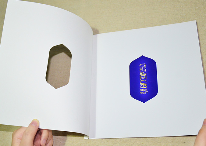 金谷金黃金珠寶  畫(huà)冊設計 宣傳冊設計 北京彩頁(yè)設計 logo設計 商標設計 標志設計 VI設計 VI設計公司 包裝設計 產(chǎn)品包裝設計 包裝盒設計  品牌設計 品牌設計公司 企業(yè)logo設計 企業(yè)VI